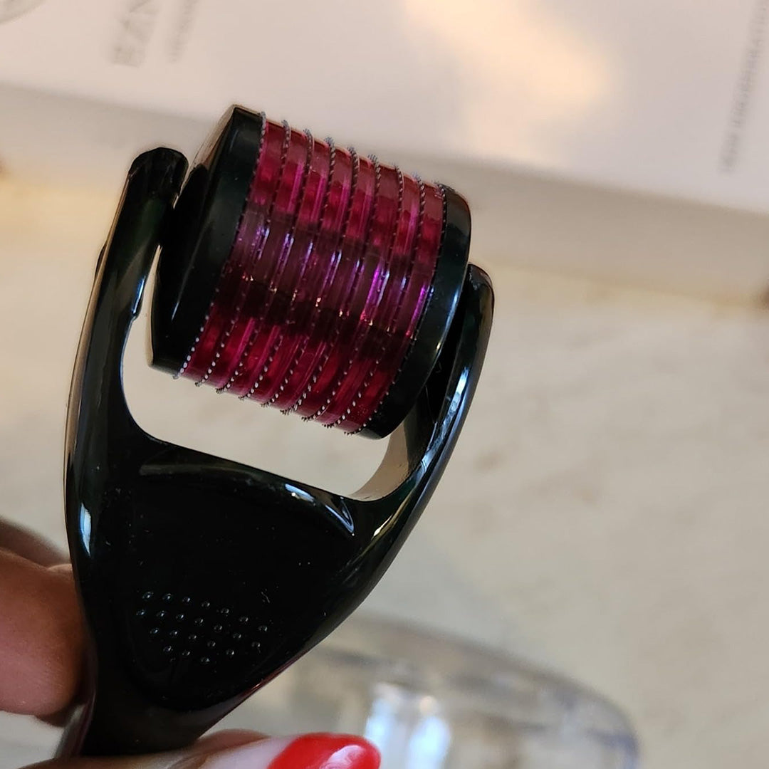 SkinNeedlePro™ Derma Roller for In-Between Microneedling
